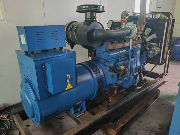 金坛100kW柴油发电机组使用多级机油有哪些优缺点？